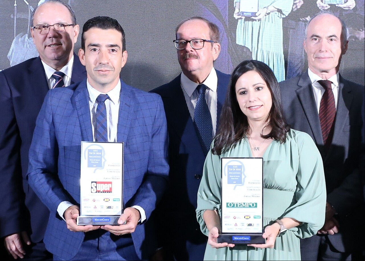 Também homenageados, no "30º Prêmio Top Of Mind Mercado Comum", Juvercy Jr. e Marina Medioli representando os jornais O TEMPO e Super Notícia

