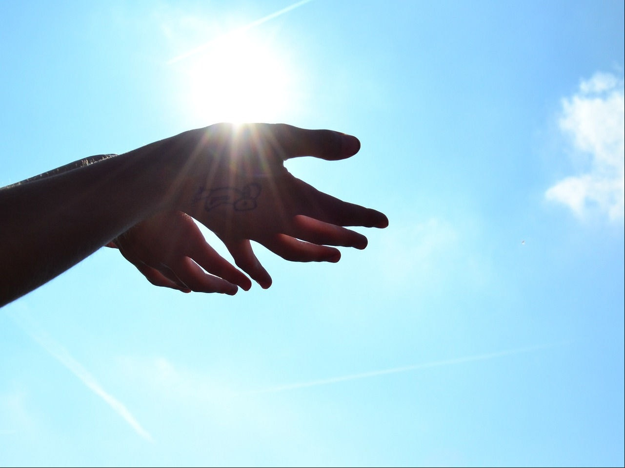 "Está insatisfeito com algo? Ore para que Deus possa corrigir os rumos da nação, do estado e do município" (Foto Pixabay)