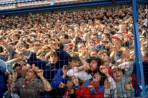 96 torcedores morreram em no estádio Hillsborough Tragédia de Hillsborough, em 1989, mudou os rumos do futebol na Inglaterra
