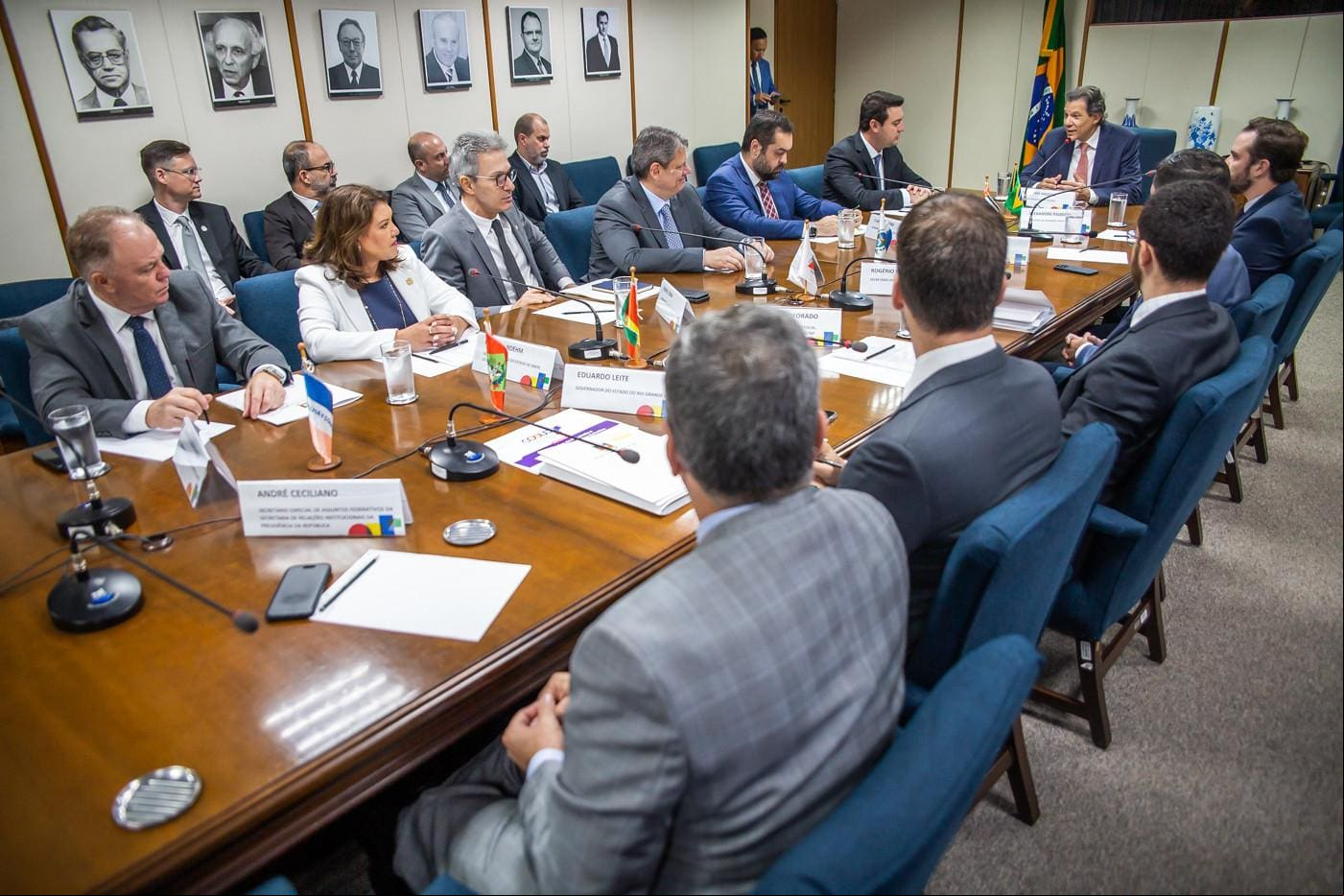 Reunião entre o ministro da Fazenda, Fernando Haddad, e governadores do Consórcio de Integração Sul e Sudeste (Cosud), em Brasília