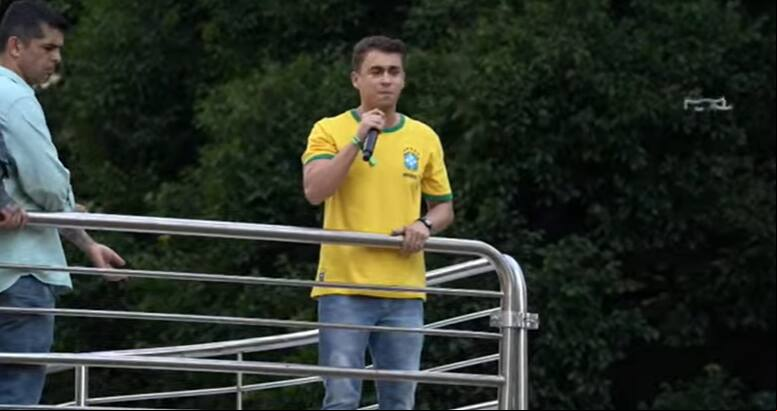 O deputado federal Nikolas Ferreira (PL) pediu para que a direita não desanime após a vitória de Lula (PT)