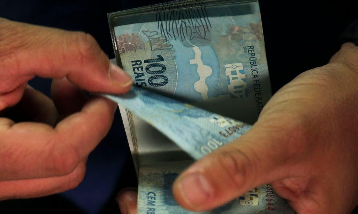 dinheiro - real As receitas do Governo Central tiveram ótimo desempenho em abril de 2025