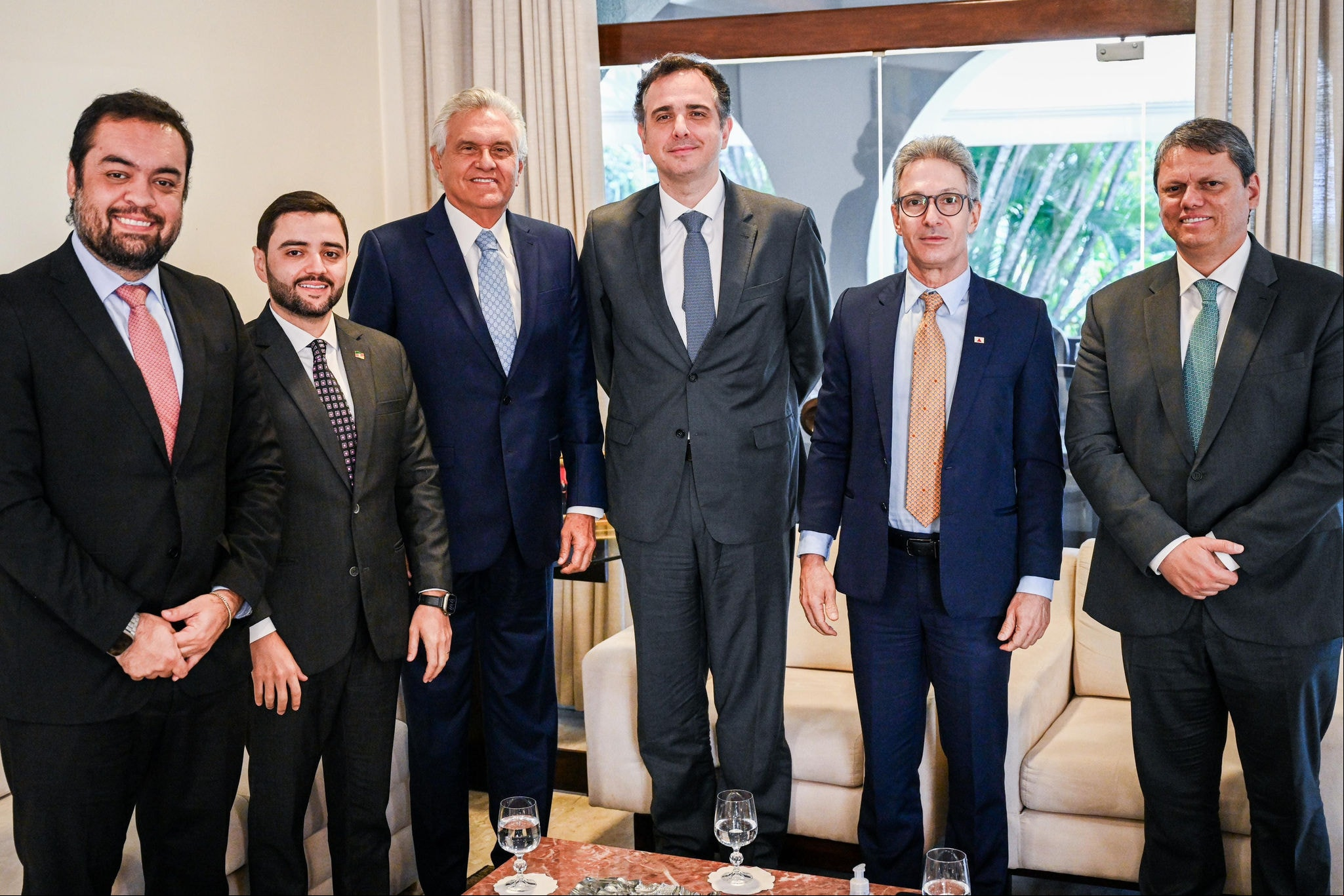 Presidente do Senado, Rodrigo Pacheco, reuniu-se com governadores nesta segunda-feira (15)