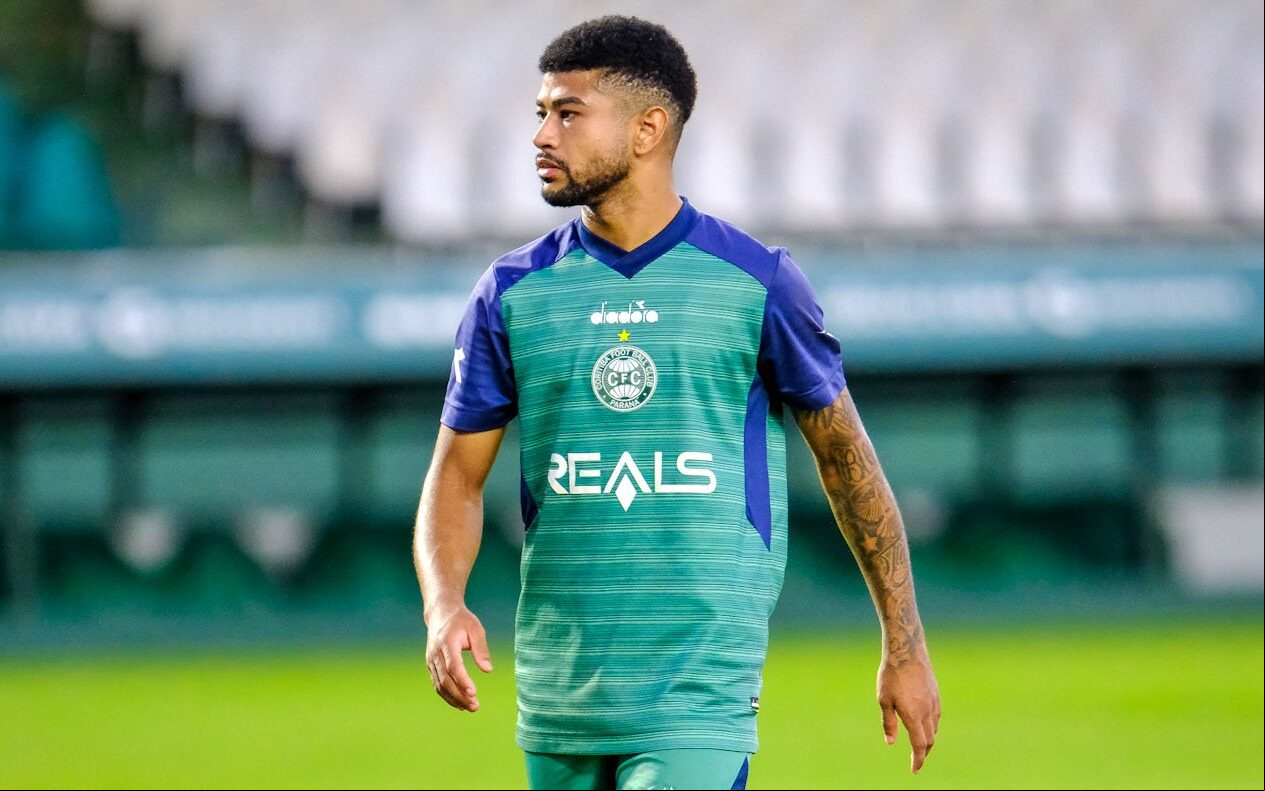 Lucas Ronier tem 10 gols em 64 jogos pelo Coritiba. Foto: JP Pacheco/Coritiba