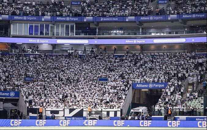 Torcida do Santos bate recorde de público do Allianz Parque no Campeonato Brasileiro no duelo contra o Ceará. (Foto: Raul Baretta/ Santos FC)