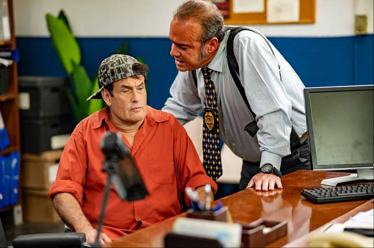 Filme é baseado na vida real do apresentador e humorista, quando teve que se reinventar para sair da ruína artística e financeira