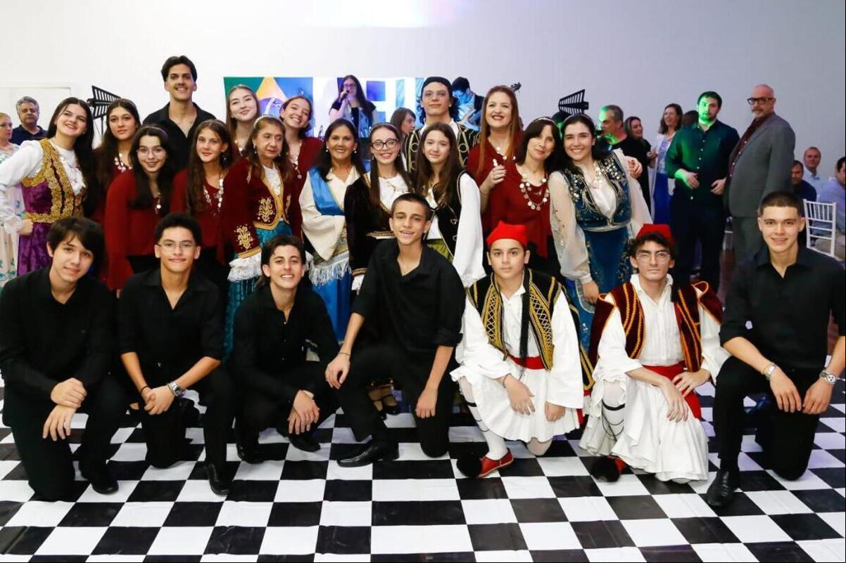 Grupo de dança que se apresenta no MinasTchê