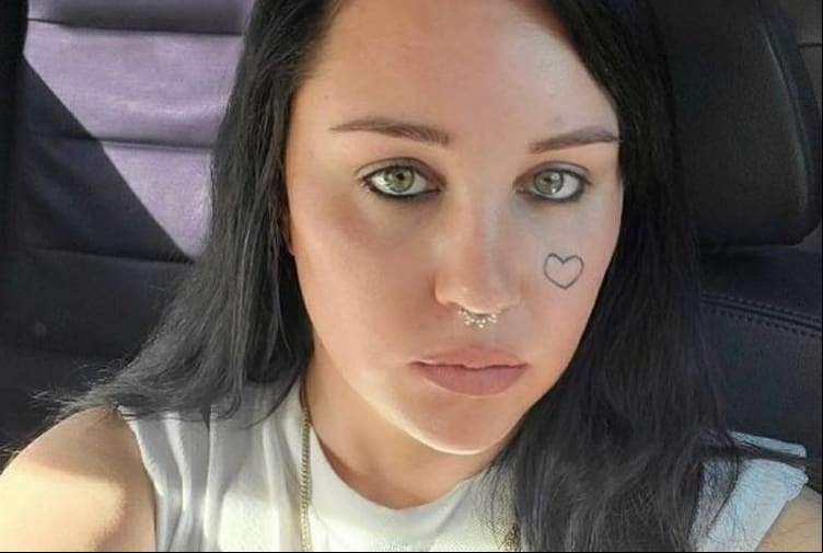 Ex-atriz mirim Amanda Bynes Ex-atriz mirim Amanda Bynes, 36, anunciou, via Instagram, que está estudando para se tornar manicure.